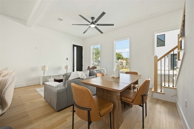 Building Photo - 4202 Kewanee St