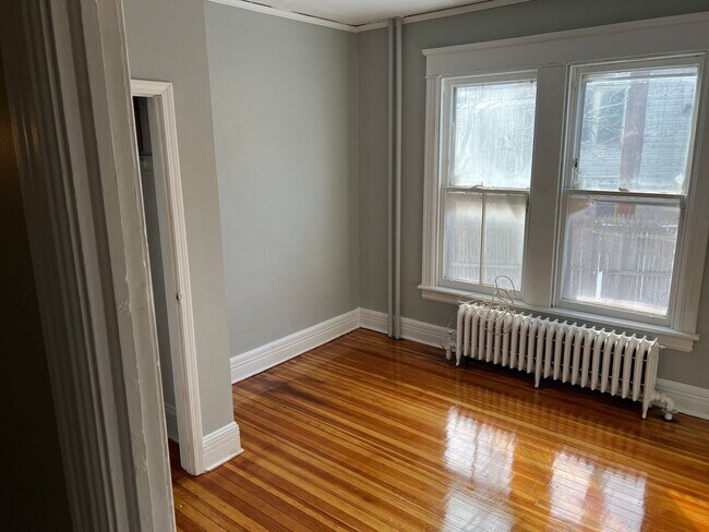 Building Photo - 224 Ontario St