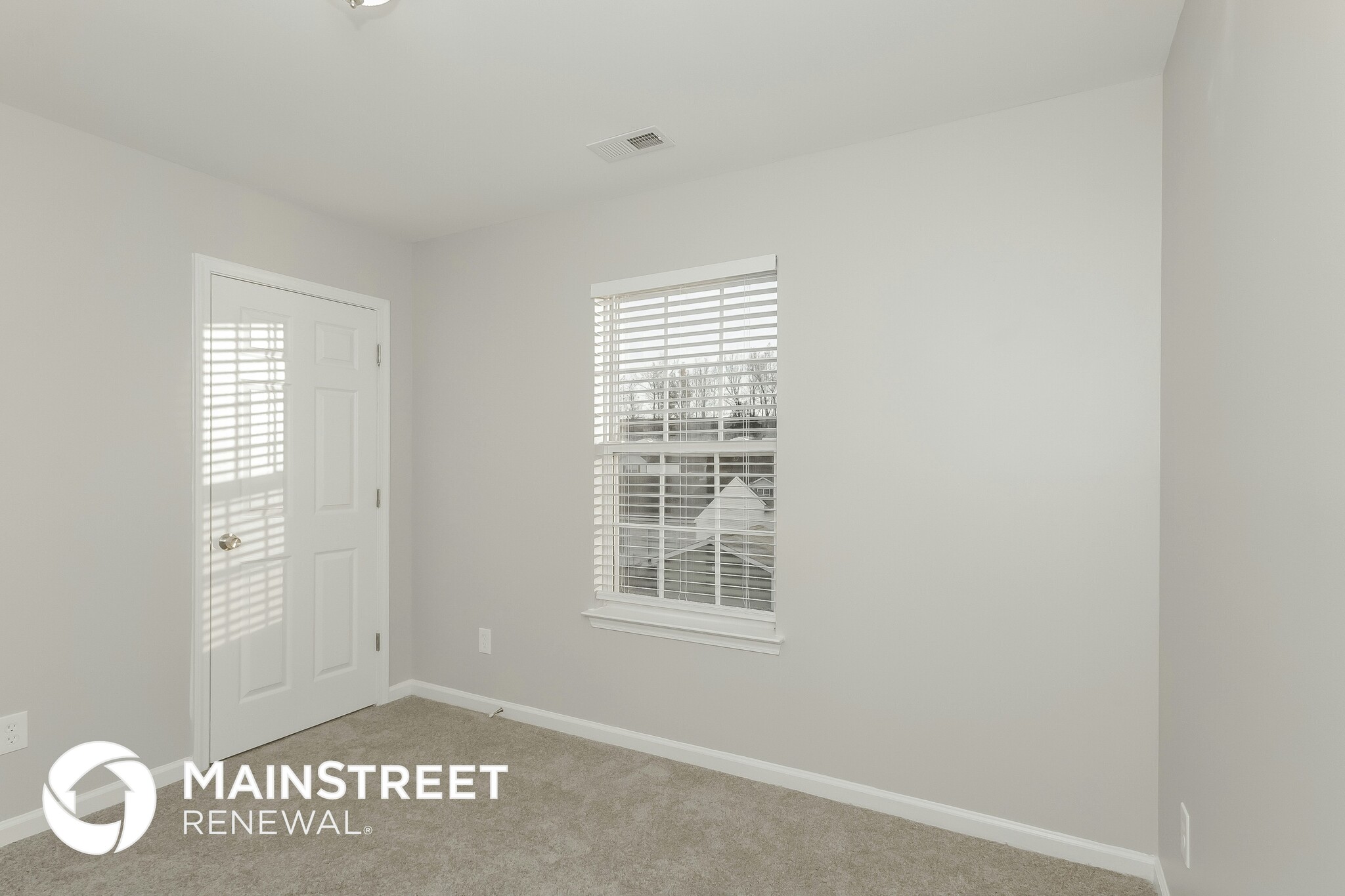 Building Photo - 5728 Fairchase Ave