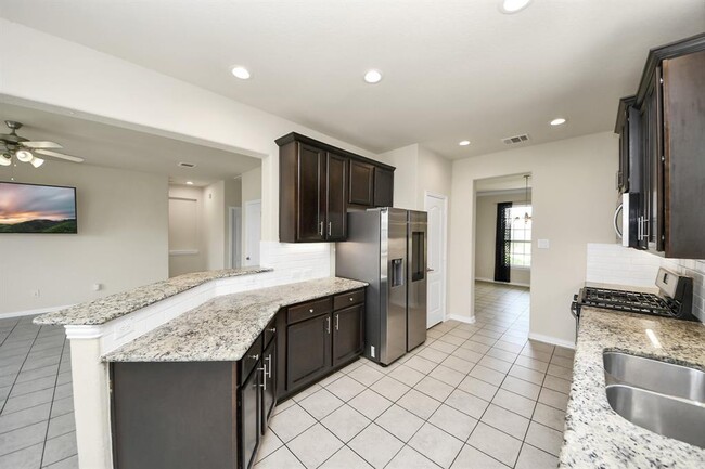Building Photo - 13313 Sea Breeze Dr