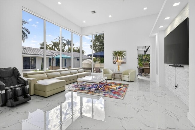 Building Photo - 2673 NW 64th Blvd