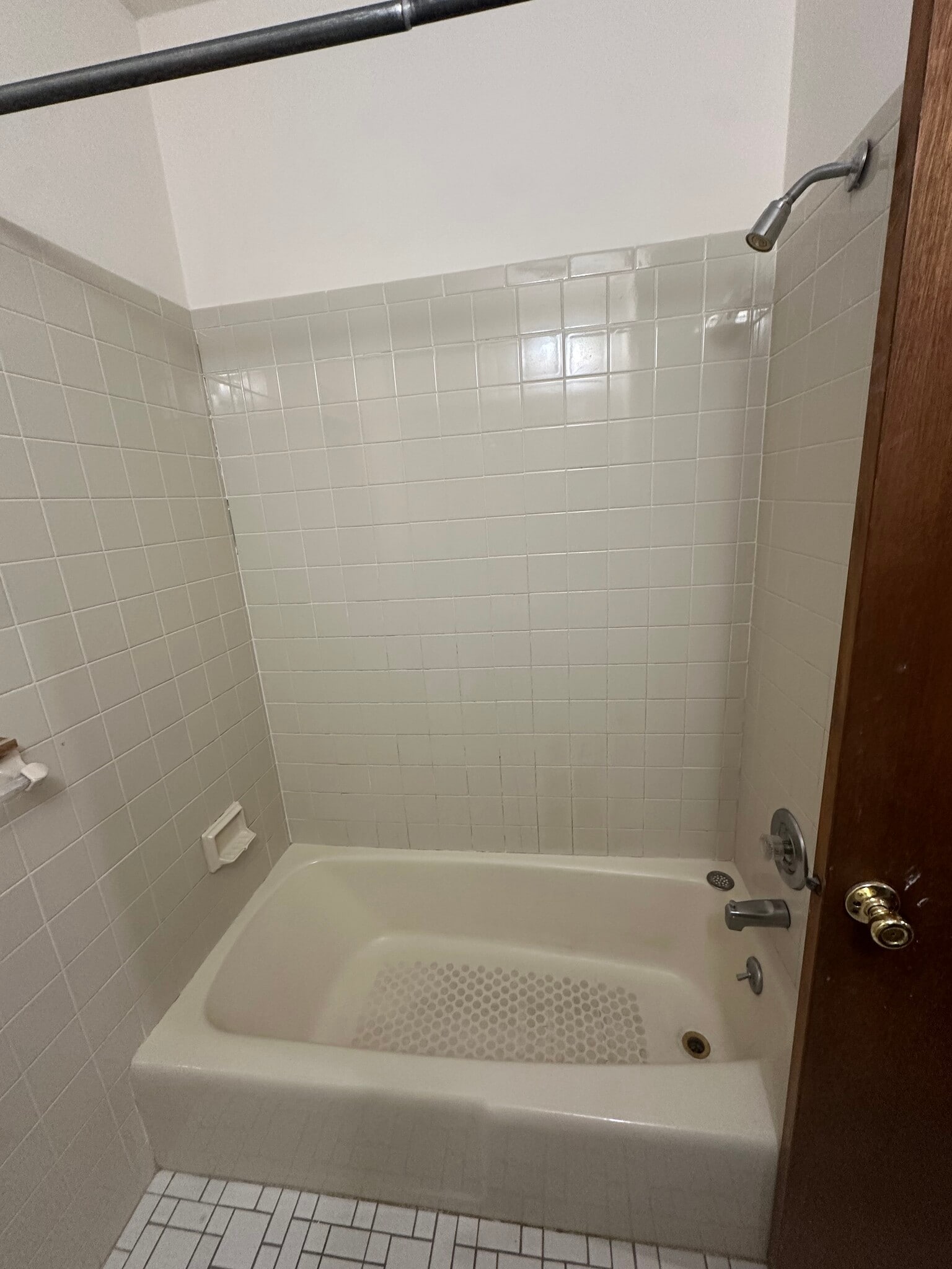 Building Photo - 1747 E 2nd St