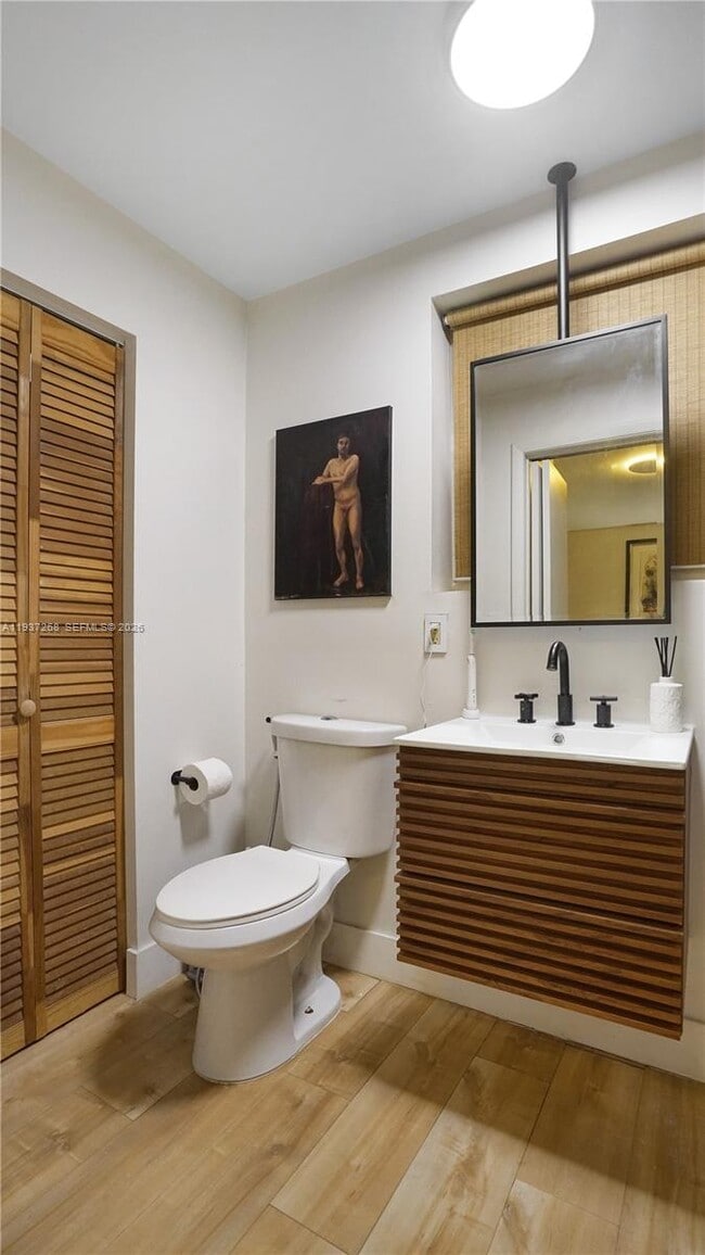 Building Photo - 1645 NE 9th Ave