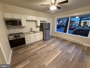 Building Photo - 63 King St