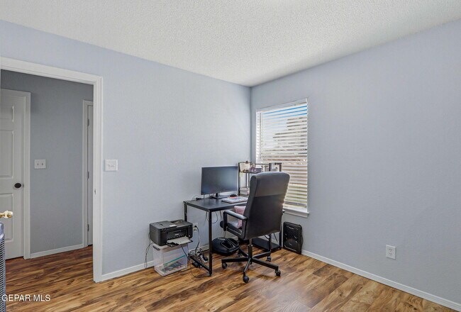Building Photo - 14181 Tierra Halcon Dr