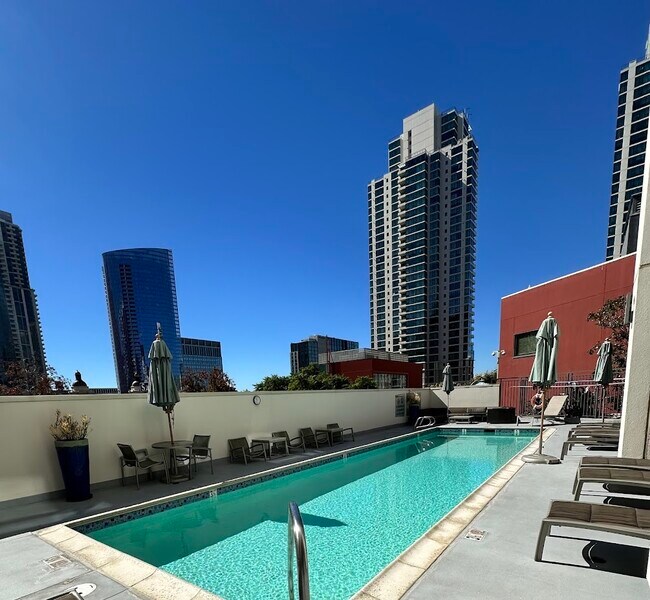 Building Photo - 1240 India St