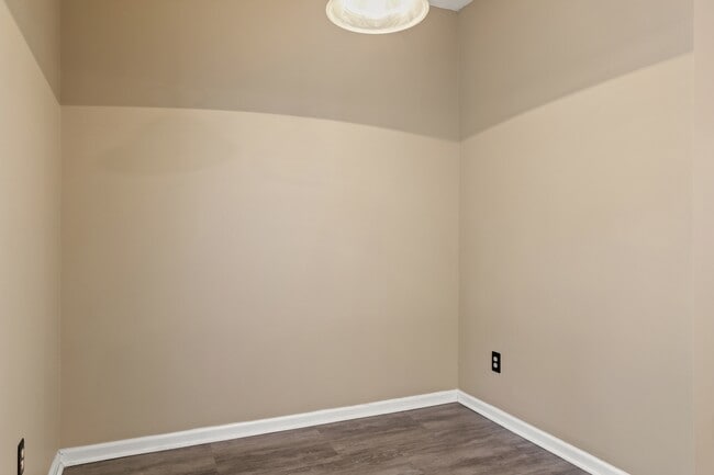 Building Photo - 5451 Crabtree Park Ct