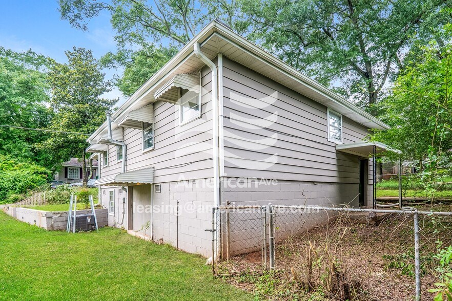 Building Photo - 2917 20th St N