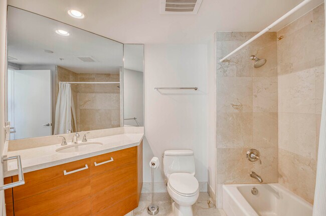 Building Photo - 3630 Gardens Pkwy