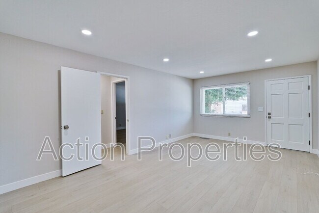 Building Photo - 457 Carneros Ave