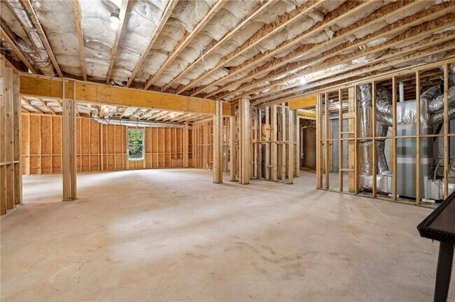 Building Photo - 3750 Robinson Rd NE