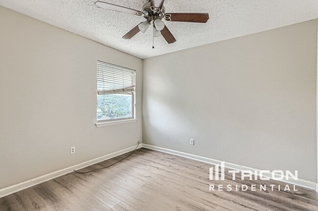 Building Photo - 8802 Boise Hills Dr