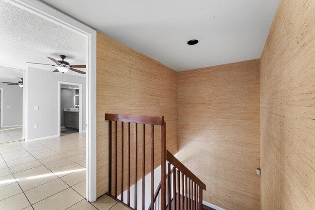 Building Photo - 2410 24th Way