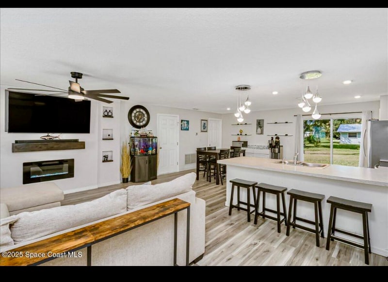 Building Photo - 1281 Barber St