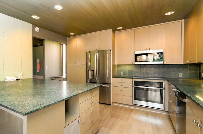 Building Photo - 2343 NW 94th St