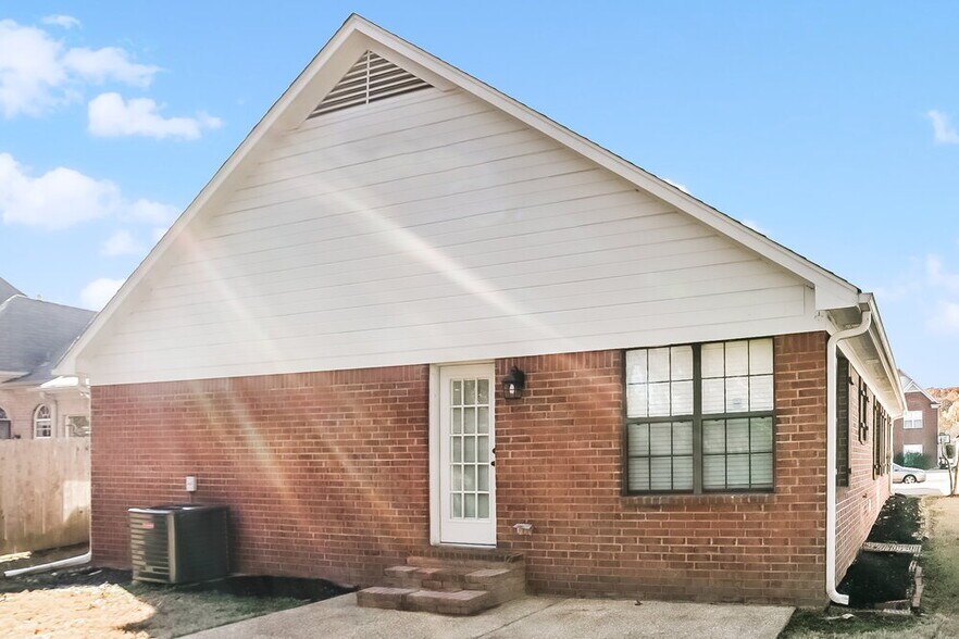 Building Photo - 3800 Lake Village Cove