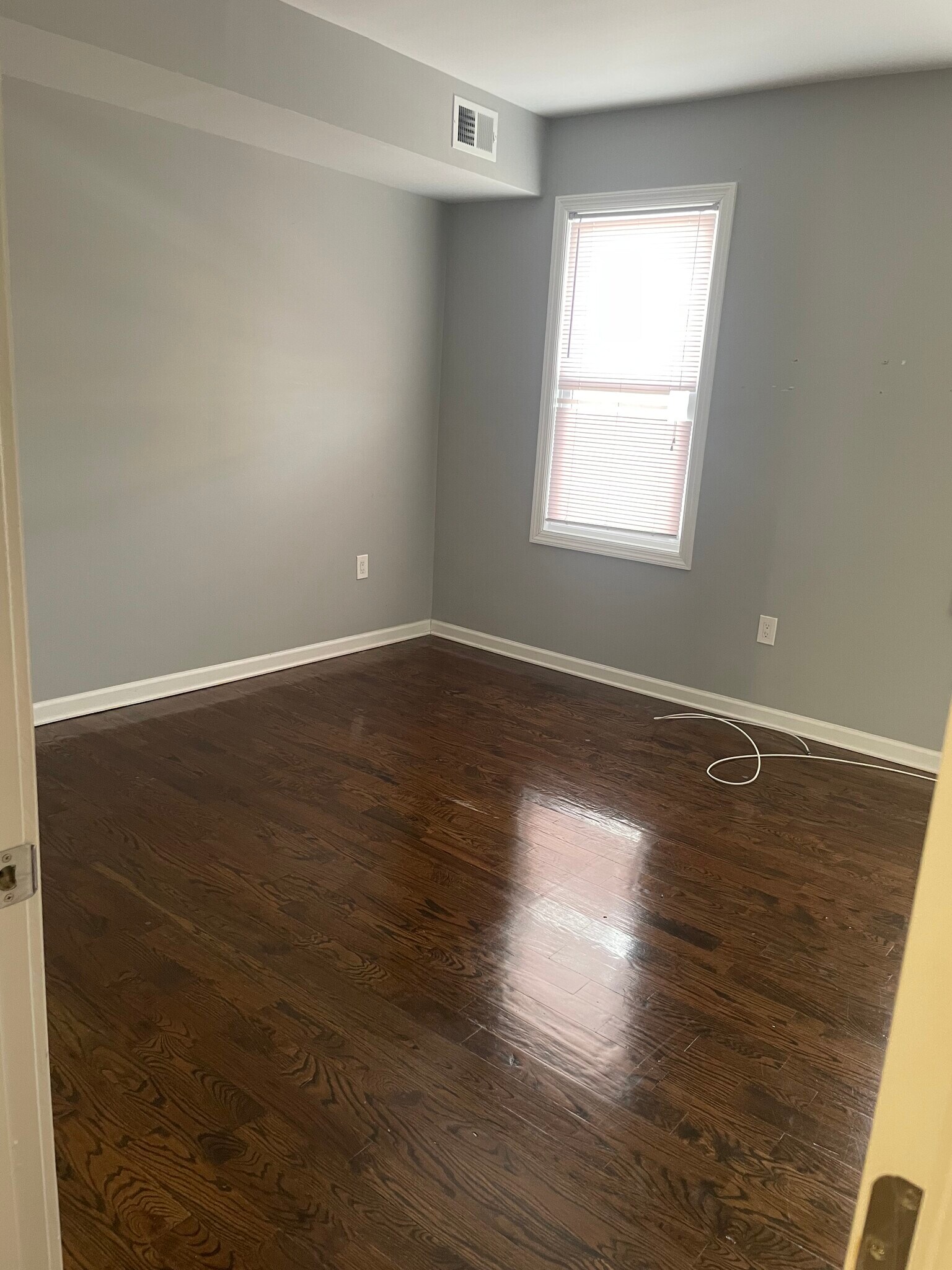 Building Photo - 270 New York Ave