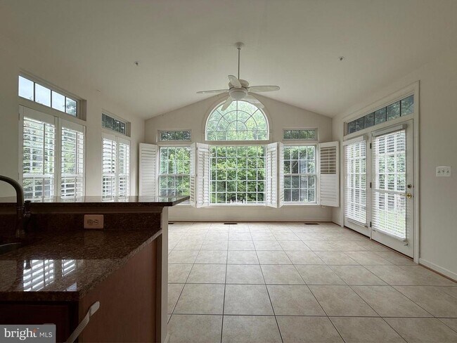 Building Photo - 4415 Medallion Dr