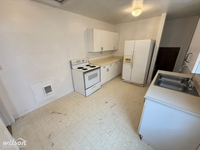 Building Photo - 2bd/1ba Duplex near Franklin Park !