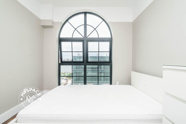 Building Photo - 187 Kent Ave