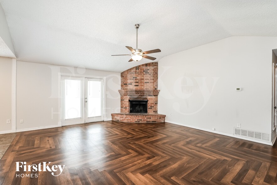 Building Photo - 4121 Gentle Springs Dr