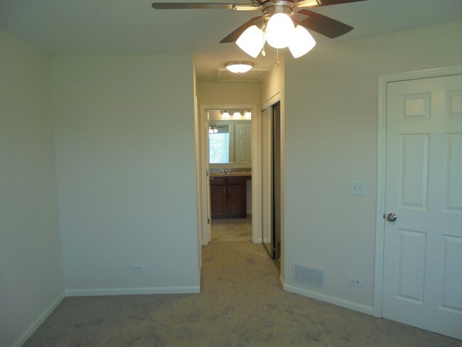 Building Photo - 32454 Rushmore Ave