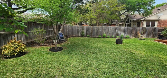 Building Photo - 13027 5 Brooks