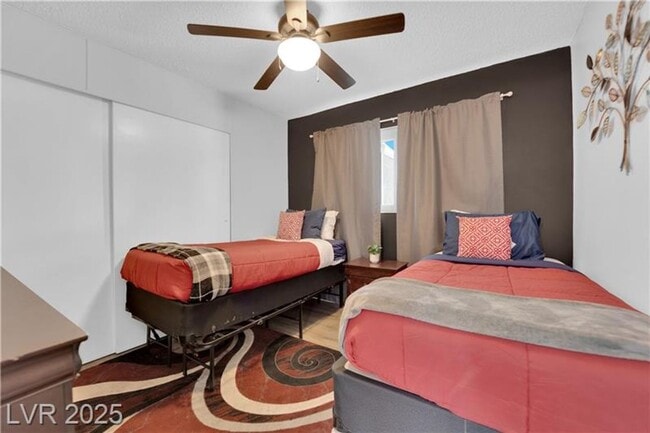 Building Photo - A Must See!! 5 bedroom 3.5 Bathroom home in Paradise