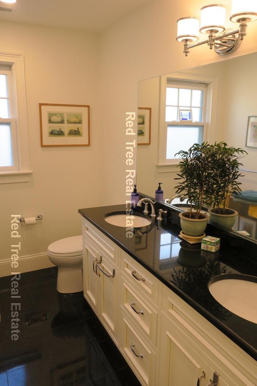 Building Photo - 279-281 Walnut St