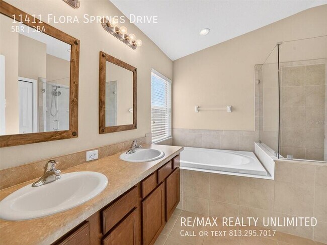 Building Photo - 11411 Flora Springs Dr