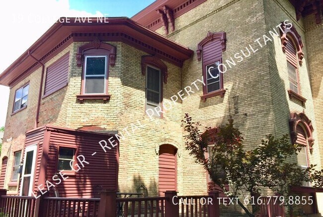 Primary Photo - Heritage Hill 1 Bedroom with Heat Included!