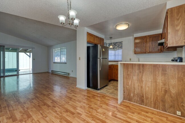 Building Photo - Cozy Lacey Rambler - Move-In Ready now! 3 bed 1 bath patio home - North Thurston S.D.