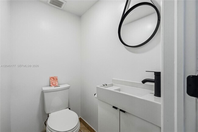 Building Photo - 5113 SW 138th Ave Cir