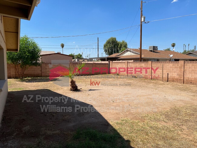 Building Photo - 4232 W Missouri Ave