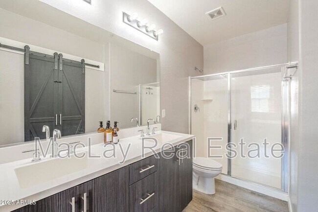 Building Photo - 2271 E Hidalgo Ave