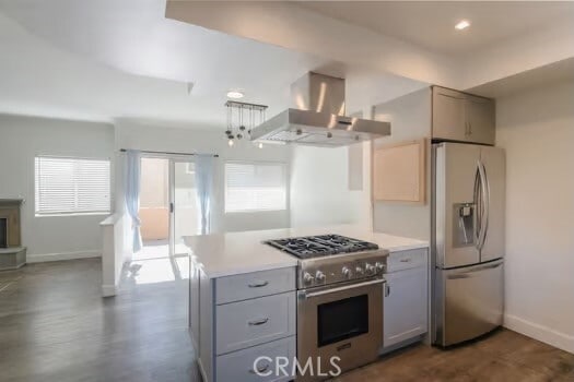 Building Photo - 703 Main St