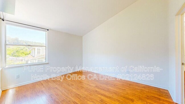 Building Photo - 7 Flemings Ct