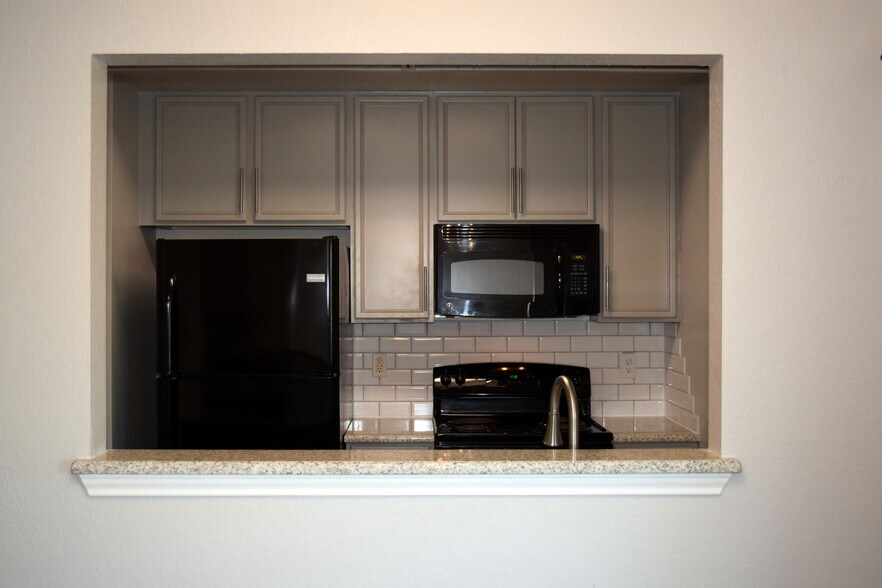 Kitchen - 7902 Morning Grove