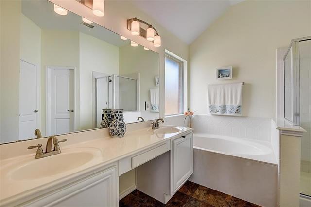 Building Photo - 11808 Woodland Way