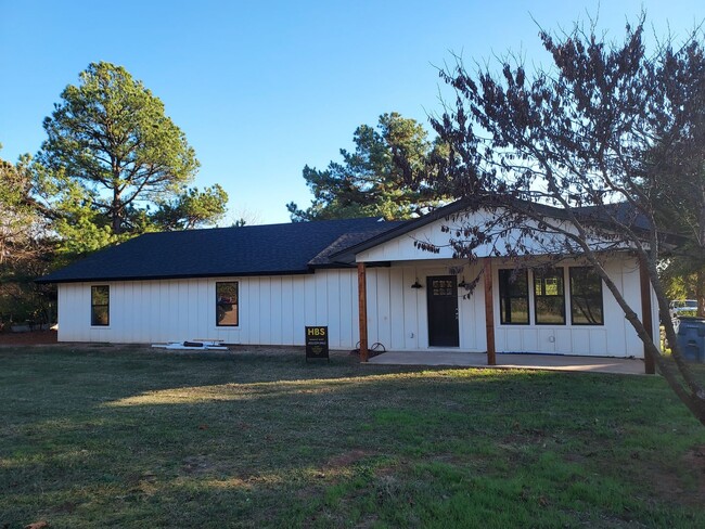 Primary Photo - 4 bed 2 Bath Modern Farm Home