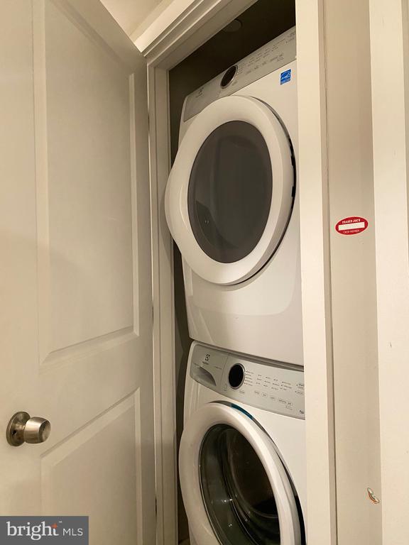 Building Photo - 2020 N Carlisle St