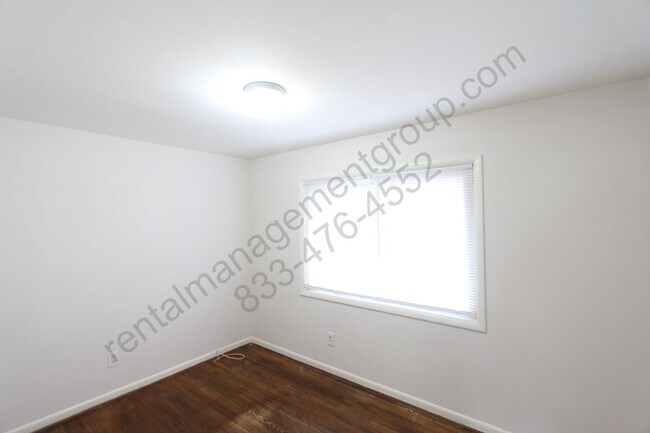 Building Photo - New On The Market with Fresh Updates!! Better Hurry!!