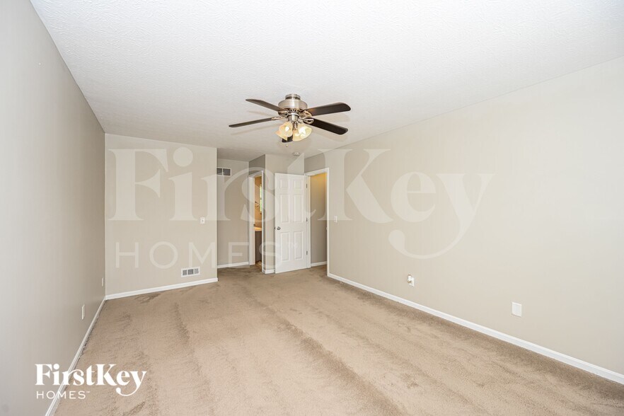 Building Photo - 5328 Orchard Dr