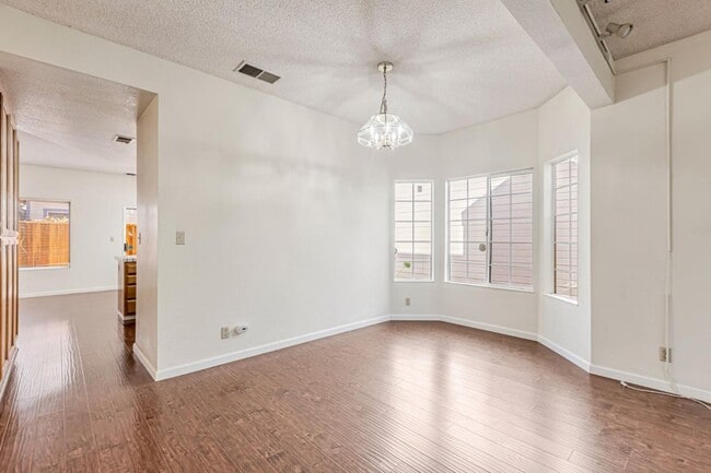 Building Photo - 39737 Potrero Dr