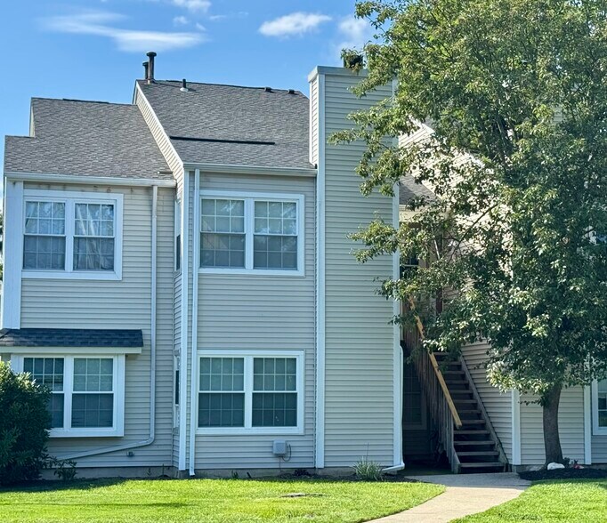 Exterior - 95 Driftwood Ct