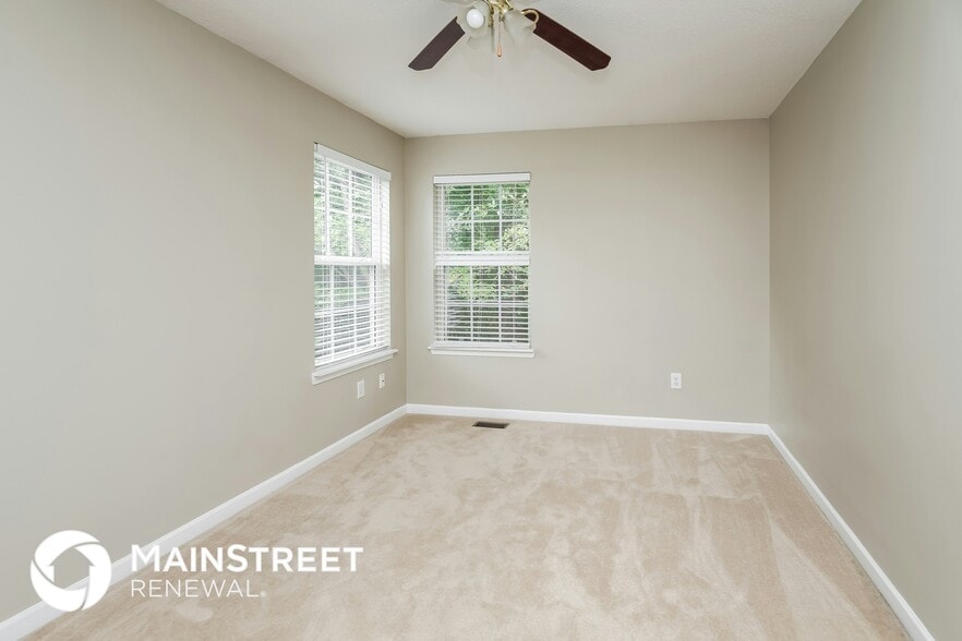 Building Photo - 3012 Edgefield Dr SW