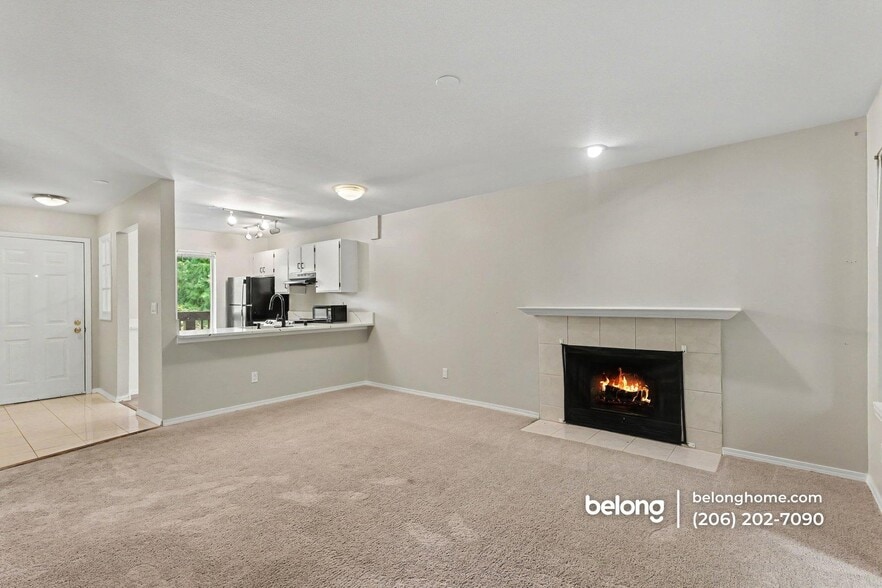 Building Photo - 515 Newport Way NW