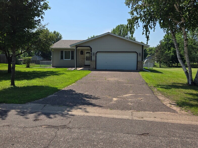 Primary Photo - 813 Cedar St SW