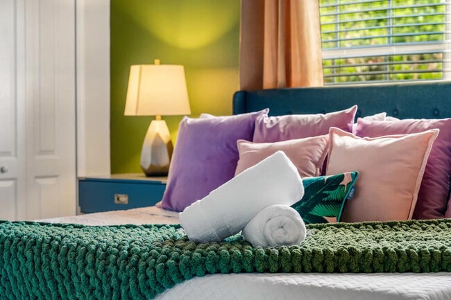 Building Photo - 8928 Cuban Palm Rd