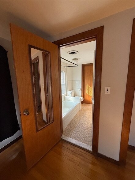 Building Photo - 26 Andrew St